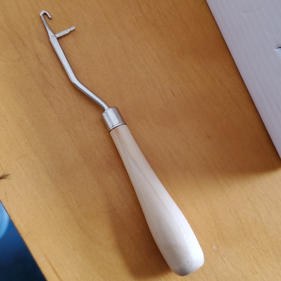 Get hooked latch hook kit with tool - Picture 5 of 7